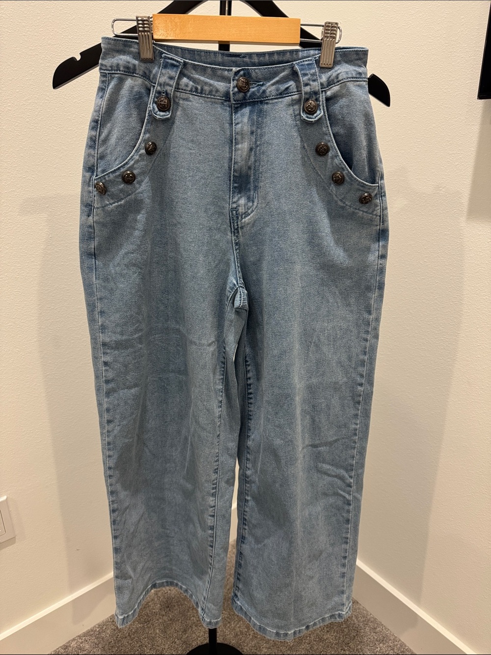 Light Blue Wide-Leg Women’s Jeans - Picture 4 of 4